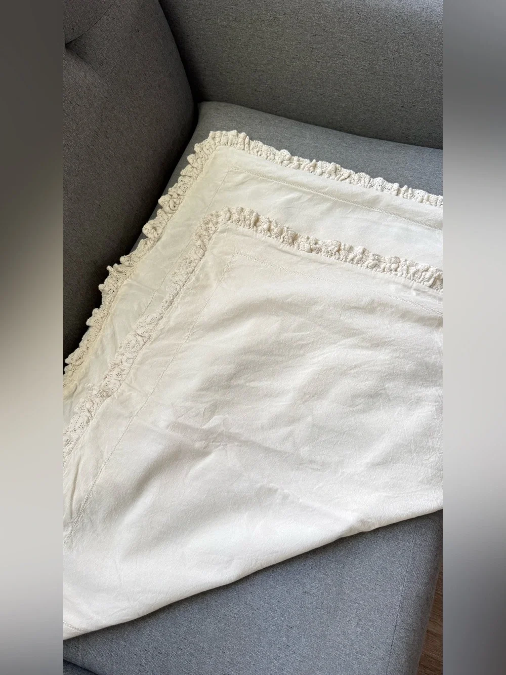 Ralph Lauren Home Euro Pillow Shams Pair Ivory Linen Cotton Crochet Ruffle 26x26